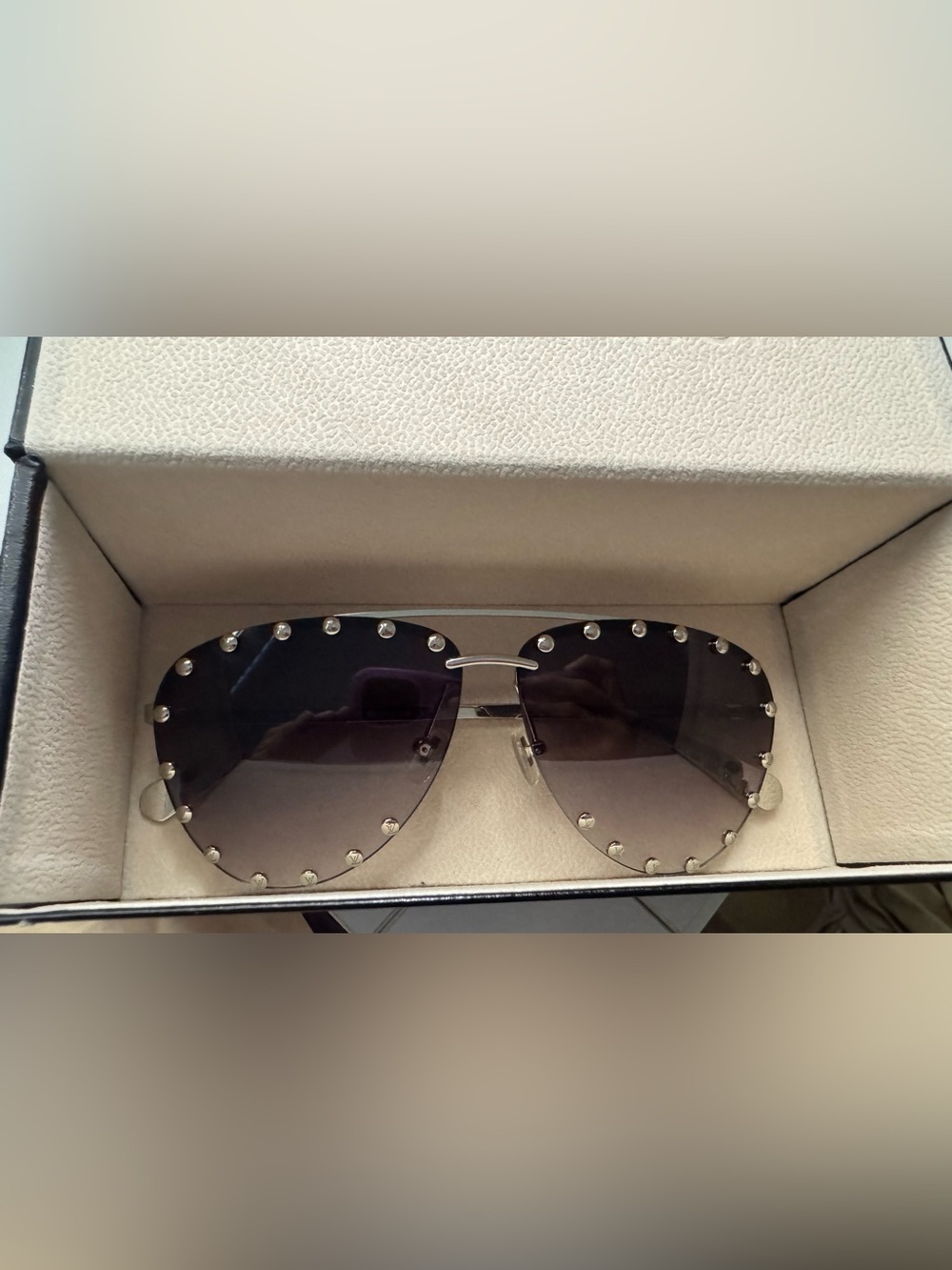 Rimless Stud-Trim Black Gradient the party sunglasses Women’s